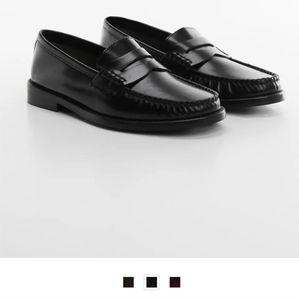 BRAND NEW: Black Loafers